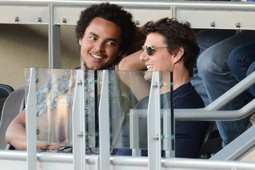 Con trai nuôi không ghẻ lạnh Tom Cruise