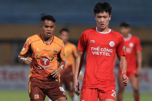 Hoàng Đức, Văn Khang mờ nhạt trong ngày HLV Kim Hang-sik dự khán sân Hàng Đẫy