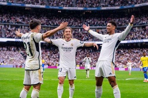 Barcelona sảy chân, Real Madrid vô địch La Liga sớm 4 vòng