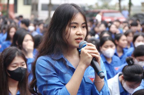 Đi học hay đi làm sau tốt nghiệp THPT?