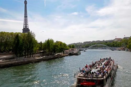 Chủ tịch Olympic sẵn sàng bơi lặn ở sông Seine