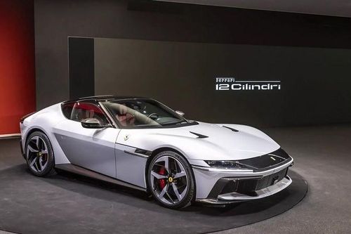 Cận cảnh siêu xe Ferrari 12Cilindri vừa ra mắt, giá từ 10,78 tỷ đồng