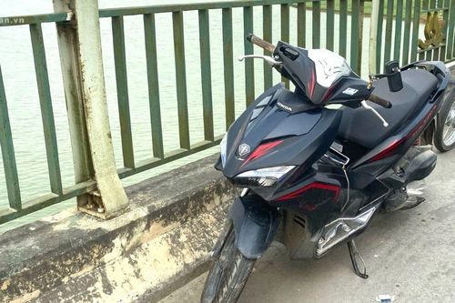 Tìm kiếm người đàn ông nghi nhảy cầu Bến Thủy 2 tự vẫn