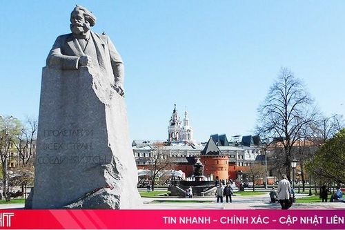 Nhà lý luận thiên tài, lãnh tụ vĩ đại của giai cấp công nhân và nhân dân lao động trên toàn thế giới