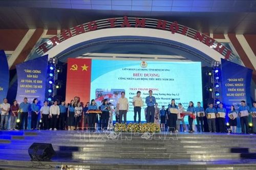 Tôn vinh những nỗ lực, đóng góp của người lao động