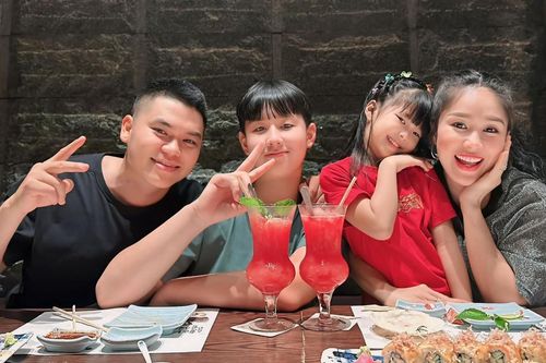Lê Phương khoe con trai dậy thì cao lớn, được bố dượng làm một điều đặc biệt