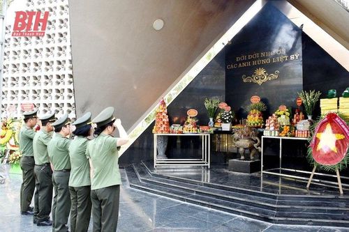 Công an tỉnh Thanh Hóa tổ chức nhiều hoạt động về nguồn và hướng về chiến sĩ, đồng bào Điện Biên