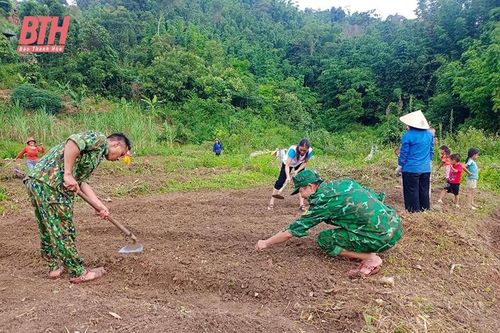 Quan Sơn phát huy vai trò của tổ chức cơ sở đảng vùng đồng bào dân tộc thiểu số
