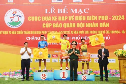 Tay đua Phạm Lê Xuân Lộc lập kỷ lục tại cuộc đua xe đạp về Điện Biên Phủ 2024