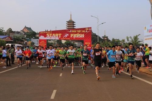 Hơn 600 vận động viên tham gia giải chạy việt dã của Công an tỉnh