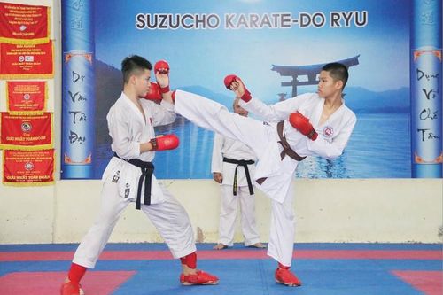 Nhọc nhằn 'tuyển quân'