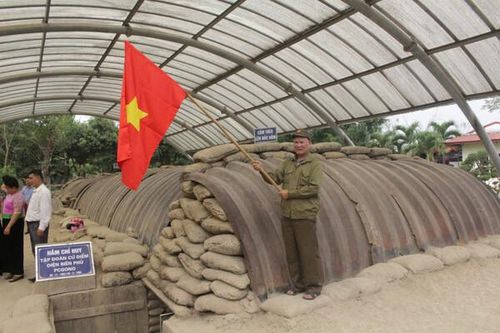 'Hoan hô chiến sỹ Điện Biên' bài hát kỷ niệm qua lời ru của bố