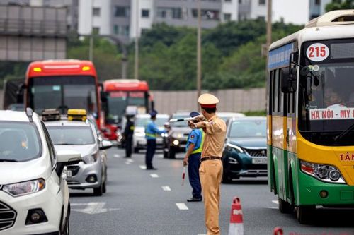 Thủ tướng Phạm Minh Chính gửi thư khen lực lượng CSGT