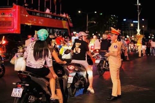 Thủ tướng gửi Thư khen lực lượng Cảnh sát giao thông