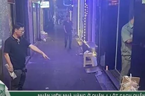Nhân viên nhà hàng hành hung, lột đồ khách bắt trả tiền
