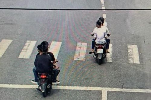 Dùng dao đe dọa cướp đôi dép của học sinh, nhóm thanh, thiếu niên bị bắt giữ