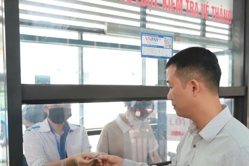 Hà Nội: Thí điểm hệ thống vé điện tử tại 38 tuyến xe buýt