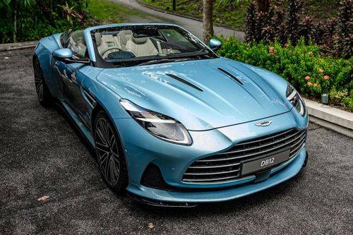Aston Martin DB12 Volante ra mắt tại Singapore, giá hơn 1 triệu USD