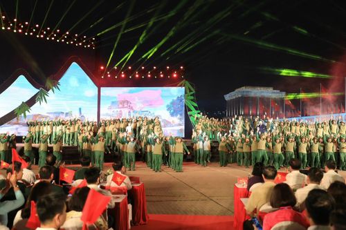 Cầu truyền hình trực tiếp 'Dưới lá cờ Quyết Thắng' tại Hà Nội