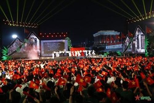 Lắng đọng Cầu truyền hình đặc biệt 'Dưới lá cờ Quyết thắng' kỷ niệm 70 năm Chiến thắng Điện Biên Phủ