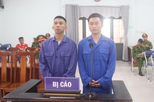 Đôi bạn cùng… hư
