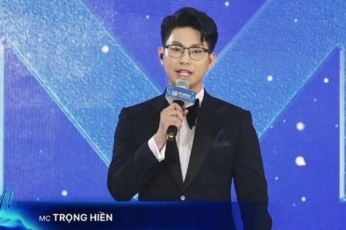 Nam MC cuộc thi Mr World Việt Nam có sắc vóc và thành tích thế nào mà gây sốt hơn cả thí sinh?