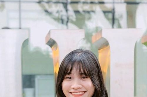 Không nhất định phải tốt hơn người khác nhưng nhất định phải tốt hơn bản thân mình trước đây