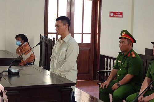 Dùng dao rọc giấy cắt cổ vợ, người đàn ông lãnh 7 năm tù