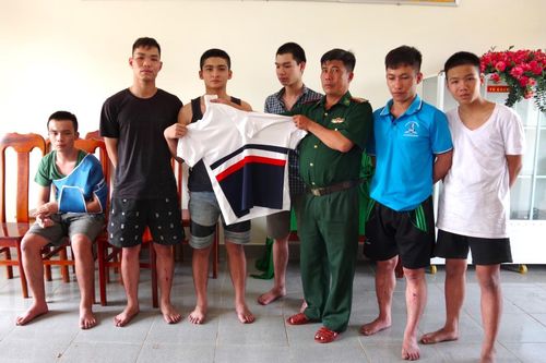 'Việc nhẹ, lương cao' - địa ngục nơi xứ người