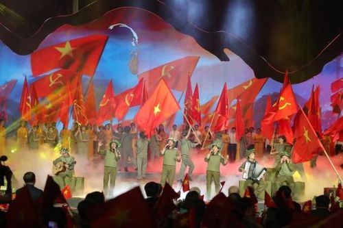 Xúc động và tự hào chương trình 'Dưới lá cờ Quyết thắng'