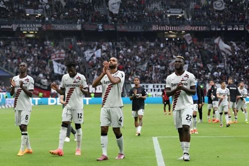 San bằng kỷ lục thế giới, Bayer Leverkusen gieo sầu cho Bayern Munich