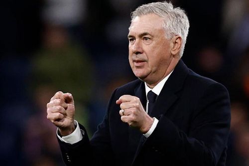 HLV Ancelotti gây sốt với màn ăn mừng Real Madrid vô địch La Liga