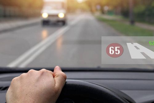 9 thủ thuật lái xe tiết kiệm nhiên liệu không phải ai cũng biết