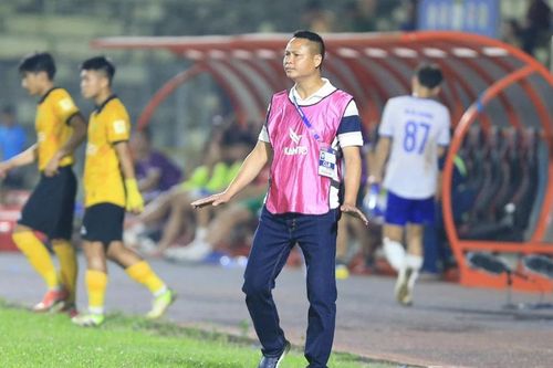'Lần đầu tiên' của cựu cầu thủ Sông Lam Nghệ An