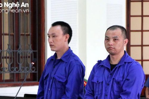 Hai người đàn ông đồng bản rủ nhau mua chịu ma túy bán kiếm lời