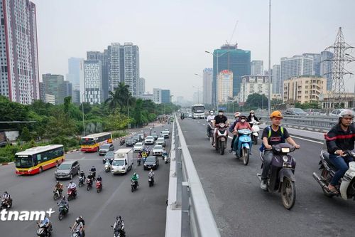 Hà Nội: Chính thức thông xe cầu vượt thép nút giao Mai Dịch