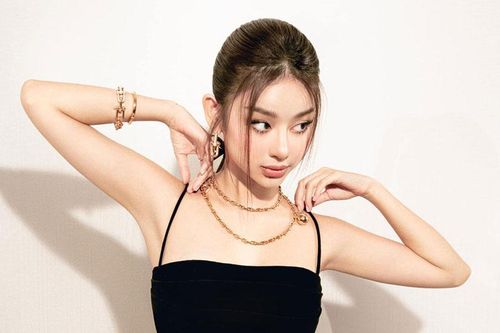 Mê mẩn với nhan sắc hot girl Sài Thành