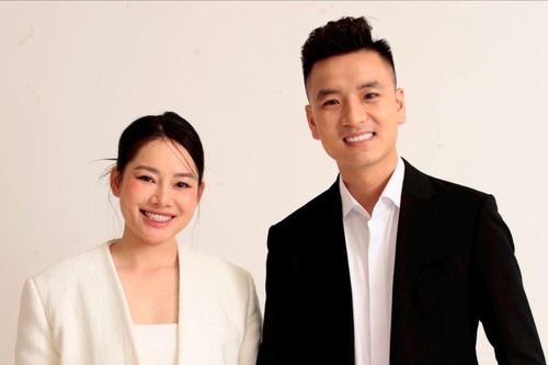 Vợ chồng Quyền Leo Daily thông báo 'phá vỡ kỷ lục' livestream TikTok, bán hàng được 100 tỷ