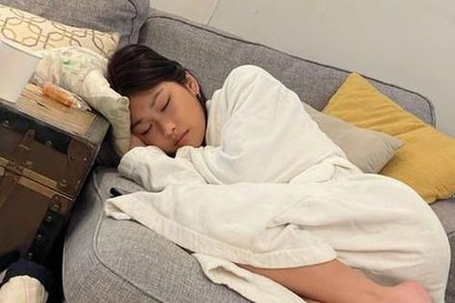 Một kiểu dậy sớm gây hại cho cơ thể hơn cả thức khuya