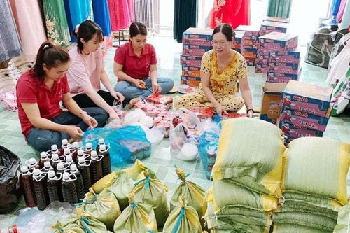 Nhân dân TX. Tân Châu học tập Bác
