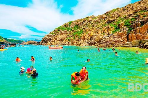Về xứ Nẫu thưởng ngoạn... biển