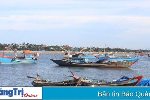 Thiếu lao động biển, nhiều tàu khai thác hải sản gặp khó khăn