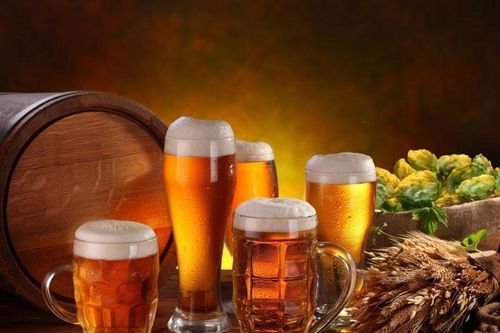 Gặp rào cản lớn từ Nghị định 100, hai 'ông lớn' ngành bia kinh doanh ra sao?