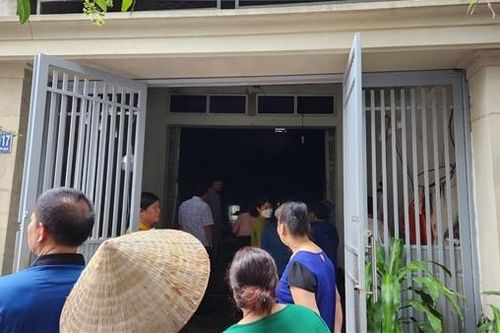 Con trai phóng hỏa đốt nhà rồi tự sát khiến mẹ chết cháy