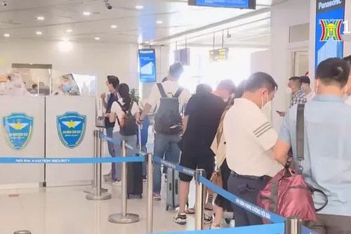 Lập đoàn kiểm tra giá vé máy bay