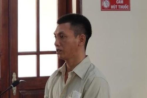 Lãnh 7 năm tù vì dùng dao cắt cổ vợ do không chịu về nhà sống chung