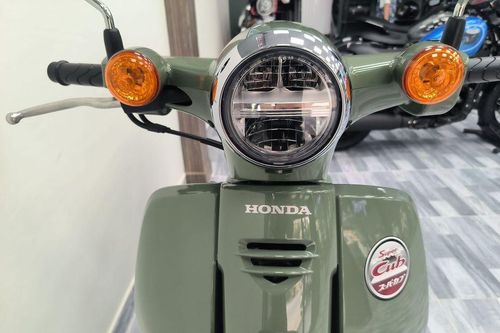 Huyền thoại xe số 110cc của Honda về Việt Nam có giá bao nhiêu mà sales team của Wave Alpha, Future liệt vào đối thủ đáng gờm?