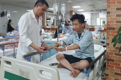 Bộ Y tế: Hơn 1.200 ca nhập viện do sử dụng thuốc lá điện tử
