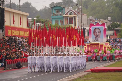 Diễu binh, diễu hành kỷ niệm trọng thể 70 năm Chiến thắng Điện Biên Phủ