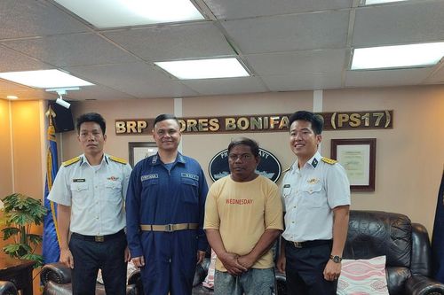 Khánh Hòa: Bàn giao dân ngư dân Philippines gặp nạn trên biển